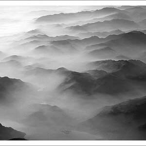 Morgennebel in den Alpen