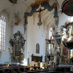 comp DSC 1446 bearbeitet ShiftN

katholische Stadtkirche St. Bartholomäus in Volkach