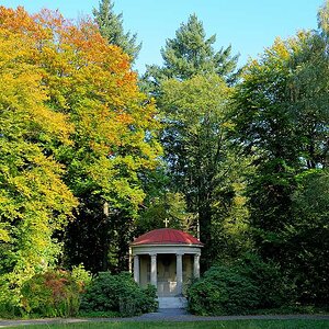 comp DSC 1588 bearbeitet

Schlosspark von Schloss Schwanberg