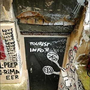 Berlin, Rosenthaler Str. - 09/2012 - Tourist Info