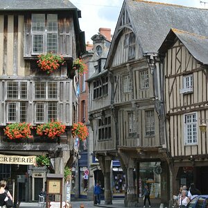 Dinan