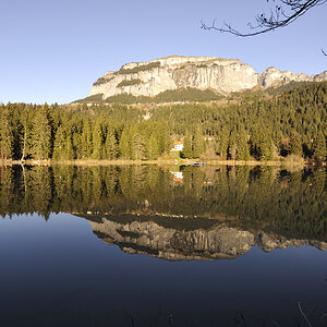 Crestasee mit Flimserstein
