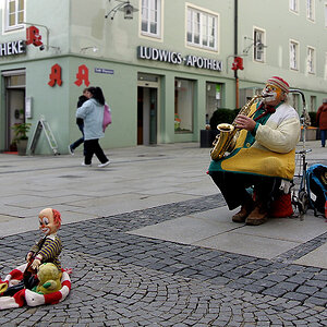 2121109 6562 Strassenmusikant Passau