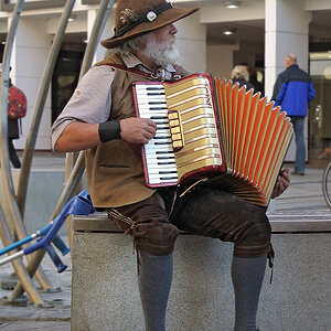 2121109 6615 Strassenmusikant Passau
