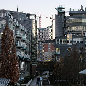 2012 11 30 160933 - Hamburg - 
1/30s - f 4.0 - ISO 250 - FUJIFILM XF18-55mm F2.8-4 R LM OIS @55 (äqu. 83) mm