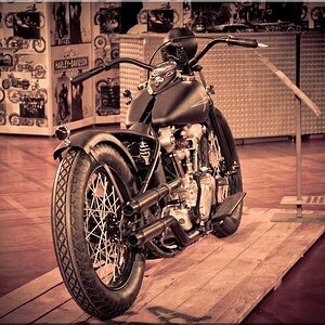 Knuckle Bobber