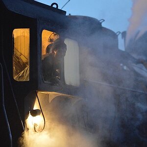 SY1304 morgens in Dongbolischan.
Wenig später wird sie mit einem Kranzug in den Tagebau fahren.
(2274)