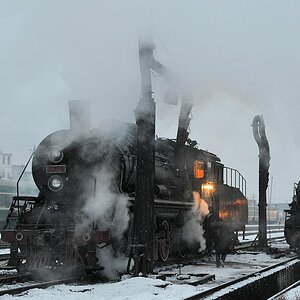 In Diaobingshan warten SY1770 und SY1771
auf ihren nächsten Einsatz
2765