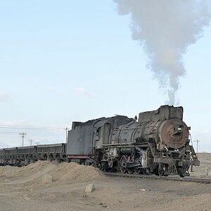 JS8225 mit Leerzug von der Kohlewäsche zurück in die Grube