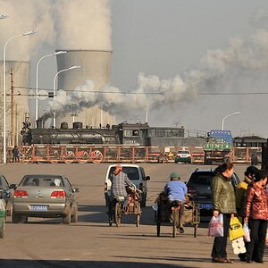SY1397 überquert die Meicheng Rd 
2305