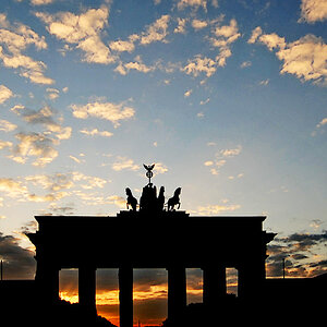 berlin bb tor sonnenuntergang