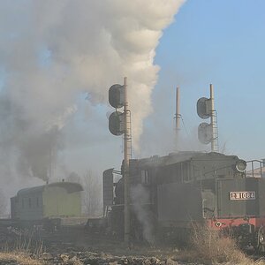 SY1084 mit einen Kranzug in Xilutian Meikuang.
Die Gleise im Tagebau werden abgebaut.
5102