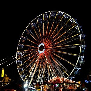 Riesenrad auf dem Magdeburger Weihnachtsmarkt