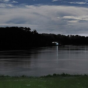 Abends in der Iwokrama River Lodge
Blick auf den Essequibo
0657