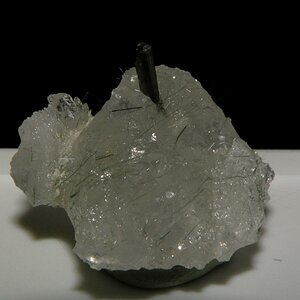Epidot mit Byssolith Yx in Calcit eingewachsen