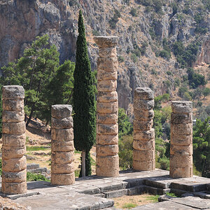 Delphi 3, Apollon Tempel