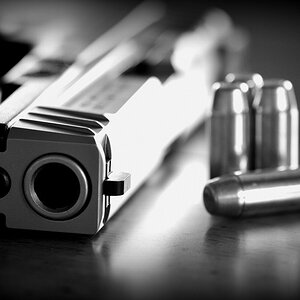Smith & Wesson 
Caliber: 40SW