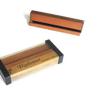 Decca Brush low