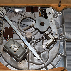 Thorens 124 unten