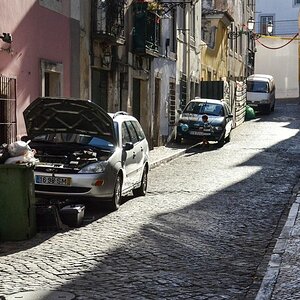 Seitenstraße in Lissabon