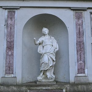 Statuen 2