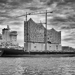 Elbphilharmonie,Landungsbrücken 006 DxOVP v g