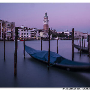 Venedig4 9 1353
im November 2014 die nächste Fotoreise nach Venedig
Infos: www.schultes-photo.de
