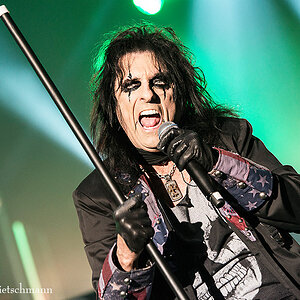 Rock meets Classic mit u.a. Alice Cooper in der Porsche Arena in Stuttgart April 2014