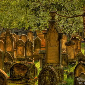Alter Judenfriedhof 2