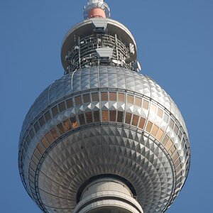 DSC 0011
mit Nikkor AF-S DX 18-135/3.5-5.6
Fernsehturm Berlin