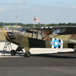 flugplatz hangelar 77e3d23a 4911 419b 8b67 38cb9d6cd93b