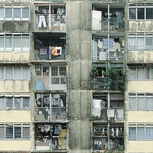s731 Tristesse in einem Wohnblock in Johor Bahru.
(gescanntes Dia)
030112