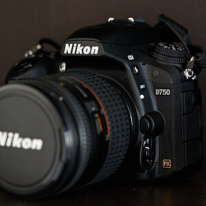 D750