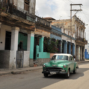 Chevrolet Deluxe Styleline auf der Avenida de Espana
3228