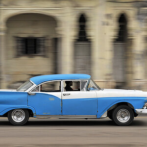 Ford Fairlane 4 door Sedan 1957
3922