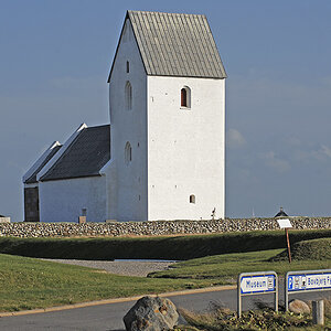 Ferring Kirke D2X9975x
