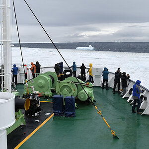 Eisdurchbruch im Antarctic Sound 
2748