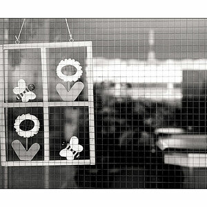 Fenster mit Schmuck