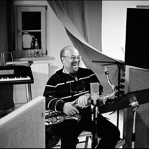 Red Holloway Studio 1 klein