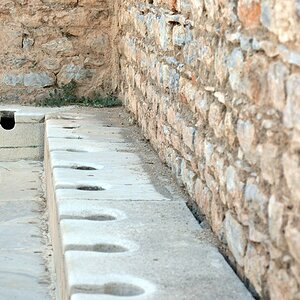 Ephesos Latrine JEI 7399 k