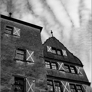 Burghof
Fuji Neopan Acros 100, Rodinal
F100, AF 35/2 D