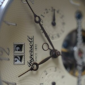 Uhr (DoF)