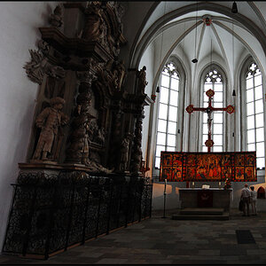 Die Kirche
-----------
Nikon D40 + AF-S NIKKOR 18-55 1:3 5-5.6 G II ED (KIT)