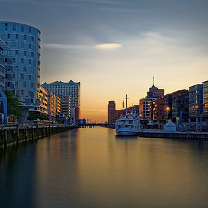 TS7,Elbphilharmonie,,Marco Polo,Schiffahrtsmuseum,Postgebäude 008