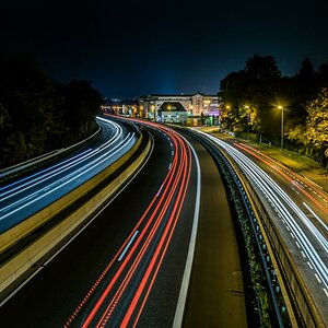Lichtzieher auf einer Brücke der B3 bei Marburg