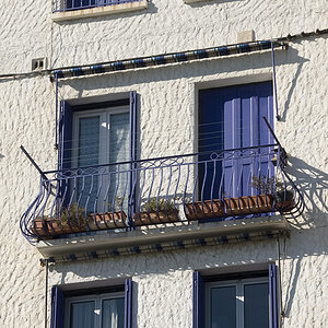 Fensterfront in Banyuls, Südfrankreich