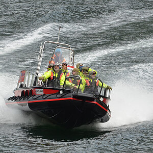 DSC 6116 Speedboat
