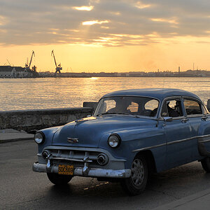 Chevy am Hafen von Havanna
2913