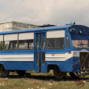 Das ist ein echter Schienenbus 637
7706