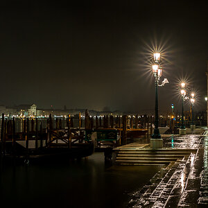 Dogana di notte